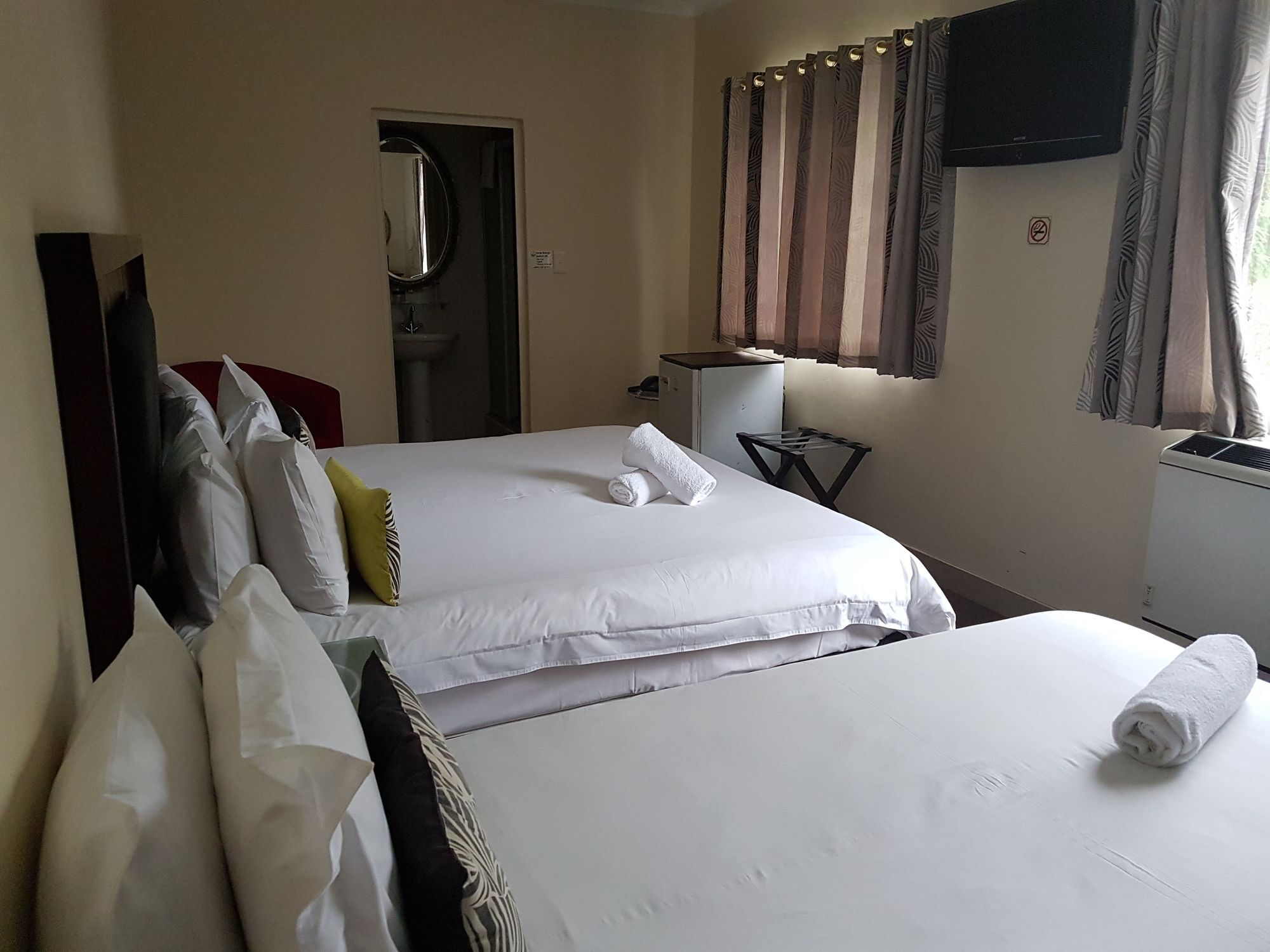 Ilawu Hotel Питермарицбург Экстерьер фото